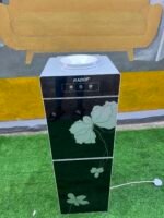Barely Used RADOF RD-98B WATER DISPENSER BLACK - Image 5