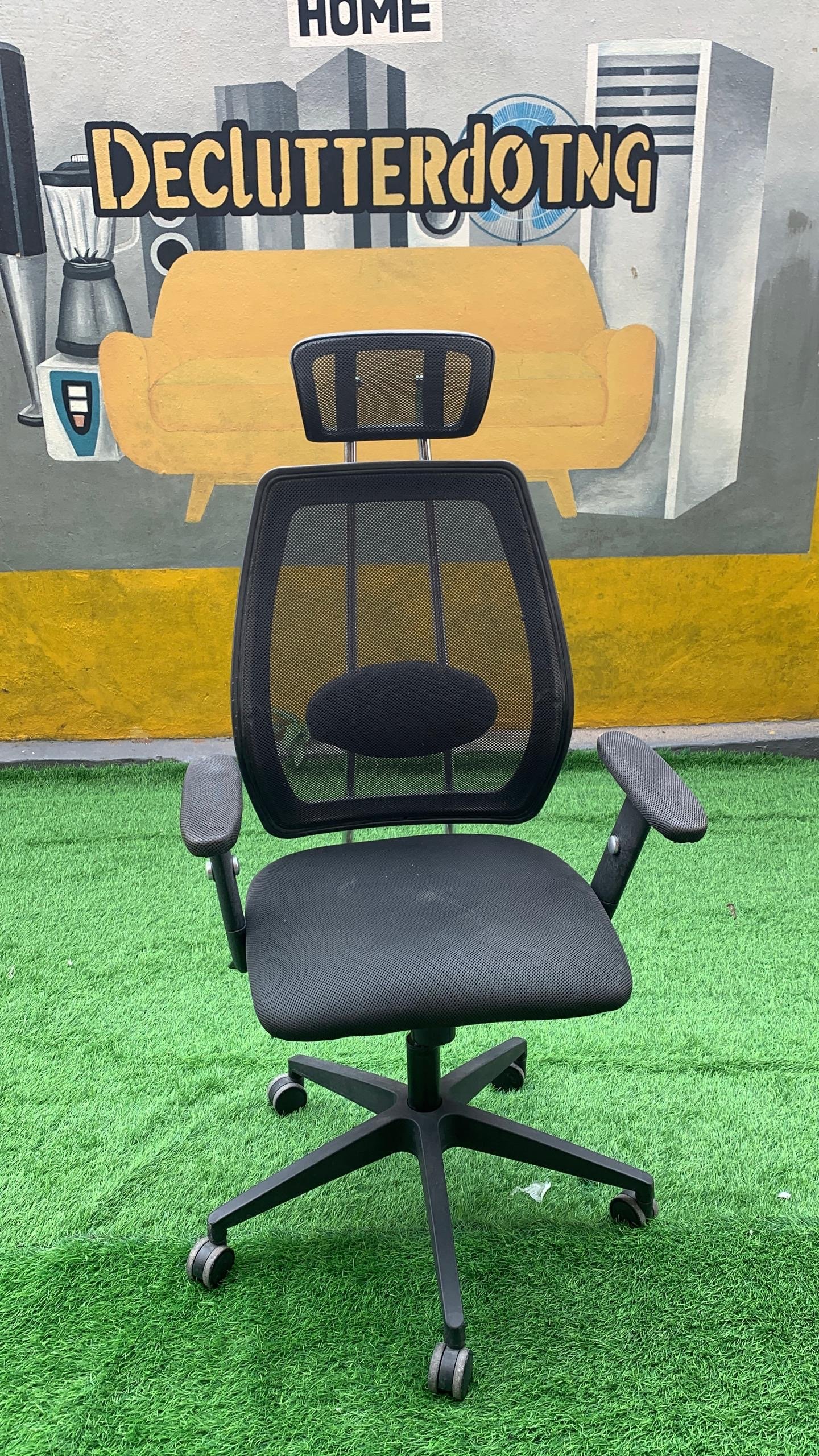 e20b0c53-fcc3-42fd-9dbc-3afb85d69b5d Neatly Used Top Quality Black Ergonomic Office Chair - Image 1