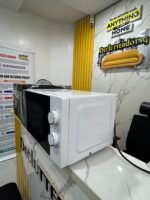Neatly Used 20L White Hisense Microwave(H20MOWS10) - Image 6