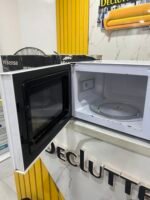 Neatly Used 20L White Hisense Microwave(H20MOWS10) - Image 5