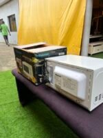 Brand New 20L Hisense Microwave ( H20MOWH) - Image 3