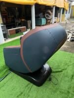 Relatively New Full Body Massage Chair - Image 8