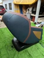 Relatively New Full Body Massage Chair - Image 5