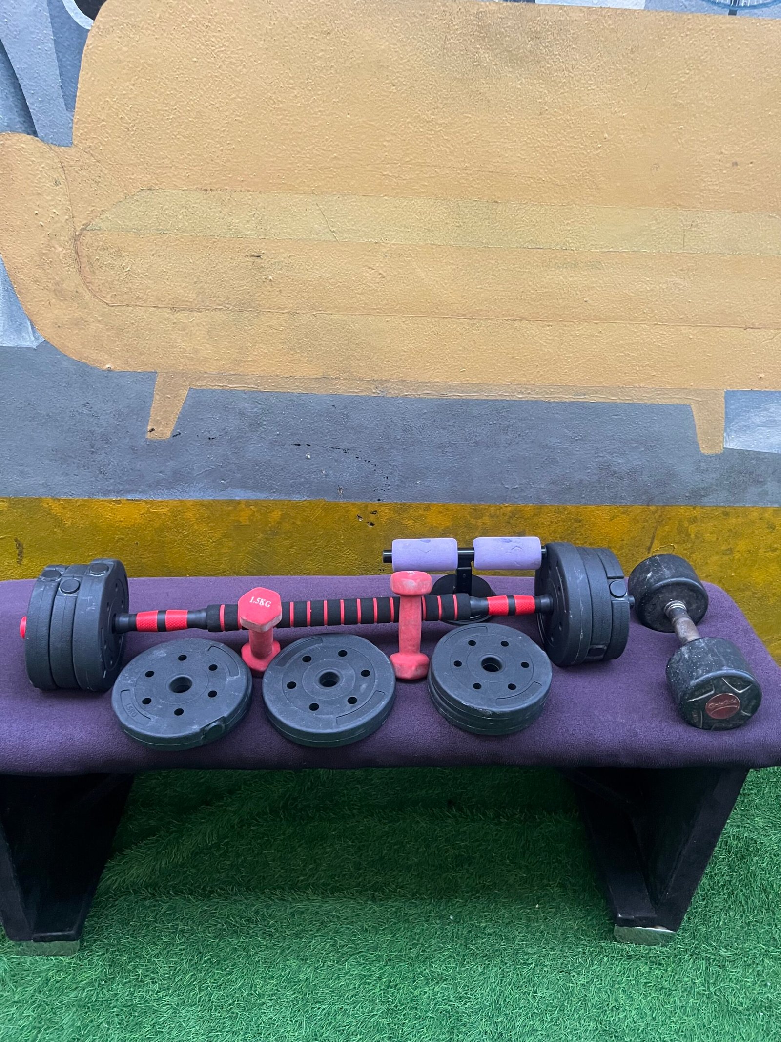 IMG_6839 Barely Used 30kg Plastic Adjustable Dumbbell With 10kg and 2 1.5kg And Sit Up - Image 1